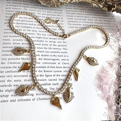 Colar Dourado Riviera Corações