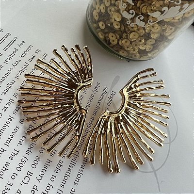 Brinco Meia Lua Palitos Dourado
