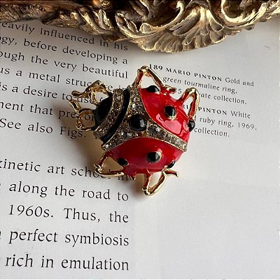 Broche Joaninha Dourado