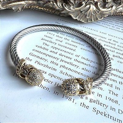 Bracelete Torcido Ponteira Cravejado