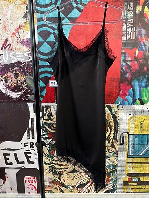 Vestido Cetim Assimétrico Preto