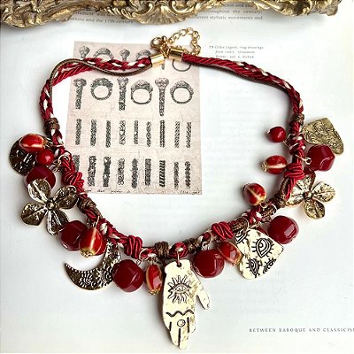 Colar Pingentes Cordão Vermelho