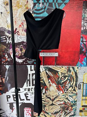 Blusa Faixa Lateral Preta