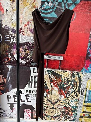 Blusa Faixa Lateral Marrom