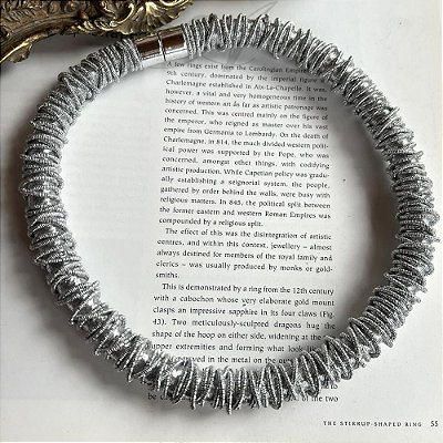 Colar Fio Lurex Prateado