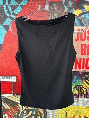 Regata Gola Fechada Preta