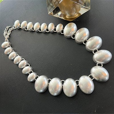 Colar Maxi Ovais Prateado Fosco