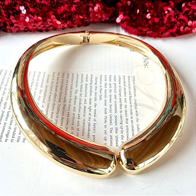 Choker Rígida Abraço Dourado