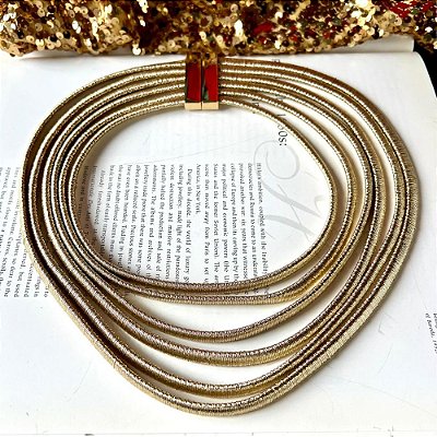 Colar Fios Lurex Dourado