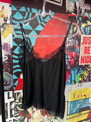 Regata Decote Renda Malha Preto