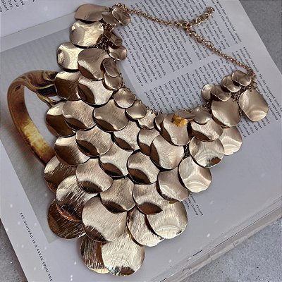 Maxi Colar Pastilhas Dourado