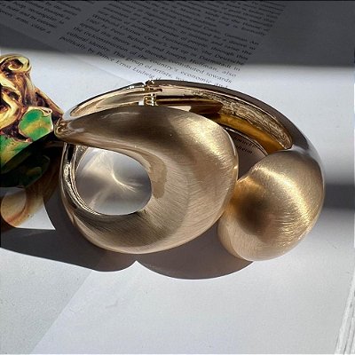 Bracelete Gota Vazada Dourado Fosco