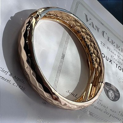 Bracelete Fino Textura Dourado