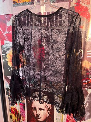 Blusa Renda Babados Preto