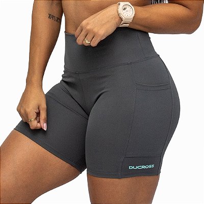 Shorts Médio com Bolsos Chumbo