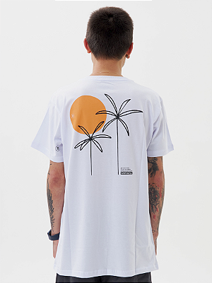Camiseta Regular Fit Rising Sun - Branca