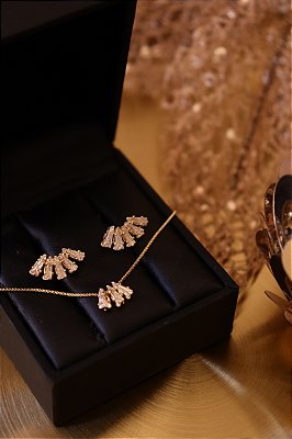 Conjunto Elegance Zircônias Navete