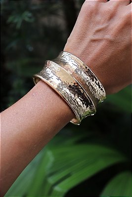 Bracelete Trabalhado Banhado a Ouro 18K