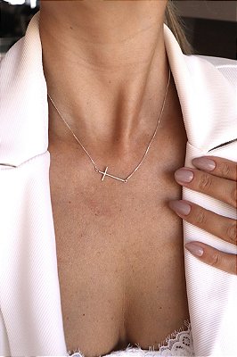 Colar Cruz Minimalista Prata 925