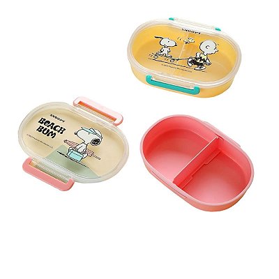 BENTO BOX COM TRAVAS LATERAIS E DIVISÓRIA MODELO SNOOPY 650 ML.