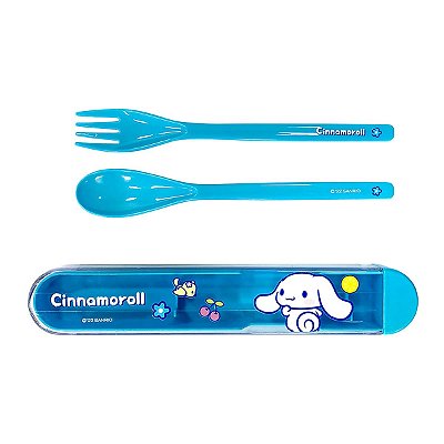 CONJUNTO DE TALHARES DE PLÁSTICO  COM ESTOJO SANRIO MODELO CINNAMOROLL 20CM