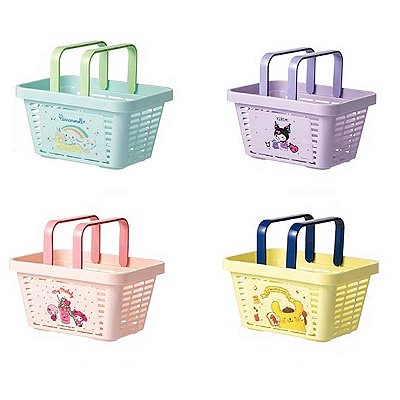 CESTA DE MÃO MODELO SANRIO PERSONAGENS TAMANHO 24 CM.