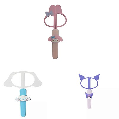 TESOURA PARA CORTAR UNHAS COM CAPA PROTETORA COLEÇÃO SANRIO