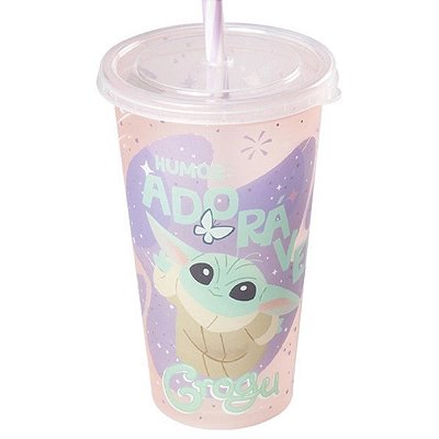 COPO PLÁSTICO COM CANUDO STAR WARS BABY YODA 500 ML. 23 X 9 CM.