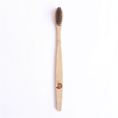 Escova de Dente de Bambu com cerdas de Carvão