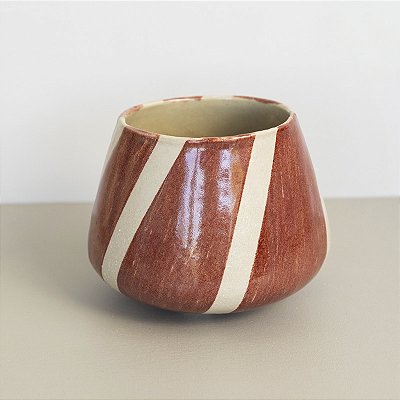 Vaso em Cerâmica Mod: Lume de 15x12cm - Cor: Terracota Listrado