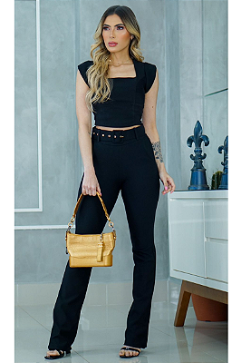 Calça Semi Flare com Cinto Tecido Montaria de Poliamida - Preto