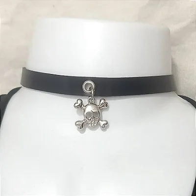 Choker com pingente de caveira
