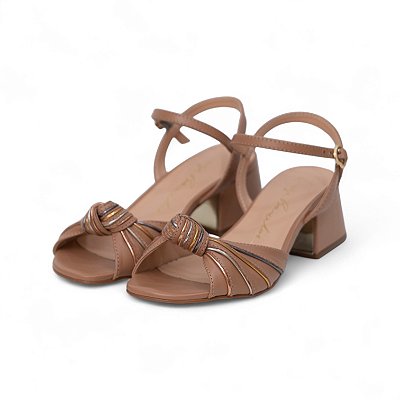 SANDALIA COURO DETALHES