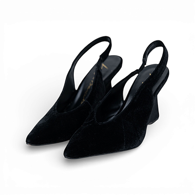 CHANEL PELO LUIZA BARCELOS