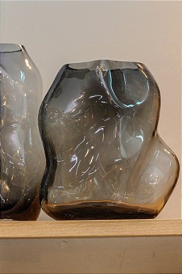 Vaso de vidro cinza 22x19x11