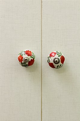Puxador de Porcelana off-white com floral laranja e verde