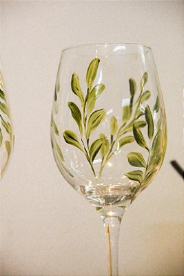 Taça Folhas Verdes - pintada a mão