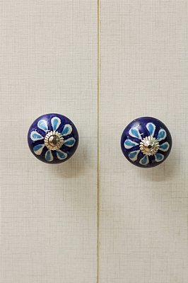 Puxador de Porcelana Azul escuro com detalhes na cor azul claro