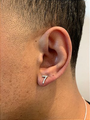 Brinco Masculino Par Número 7 (8,3X5,4mm) Banhado A Ouro Branco BRI084