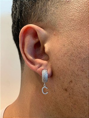 Brinco Com Letra C Pendurada (9,8X6,5mm) Banhado A Ouro Branco