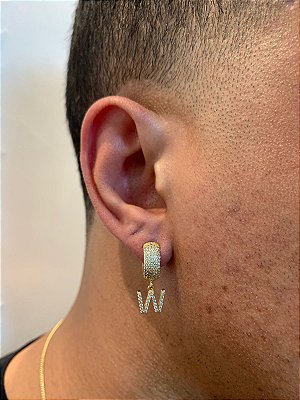 Brinco Com Letra W Pendurada (9,8X9,5mm) Banhado A Ouro 18k