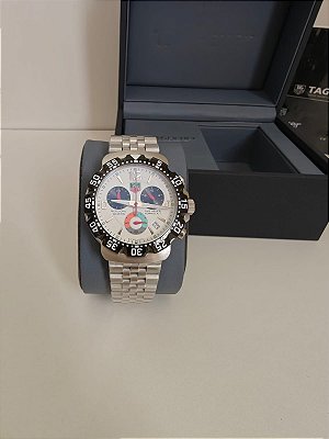 TAG HEUER FORMULA 1 CHRONOGRAPH COM MOSTRADOR BRANCO