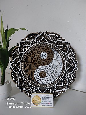 Mandala 3D 8C Yin Yang | Ouro negro e branco (do 25cm ao 90cm)