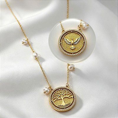 Colar Medalha Dupla Face Árvore da Vida & Espírito Santo com Pérolas Naturais e Zircônias.