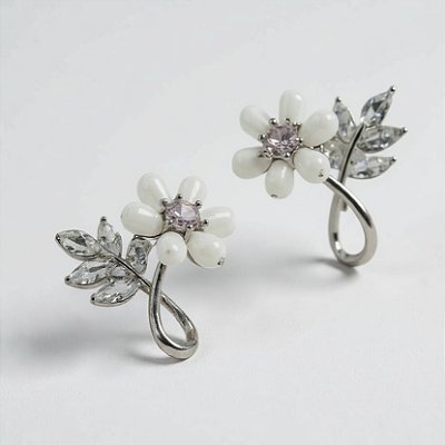 Brinco Flor em Ródio Branco com Zircónias e Pérolas