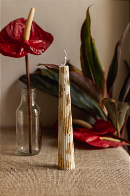 Kit 3 velas decorativas cilíndricas com aplicação de folha de ouro