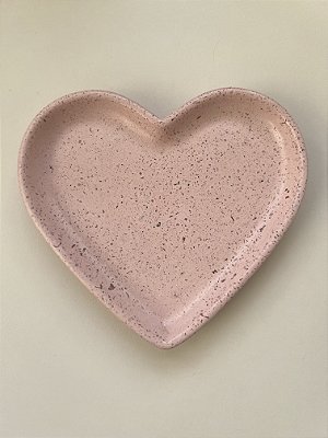 Bandeja coração rosa em granilite