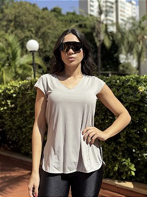Camiseta Donna plus size cinza claro