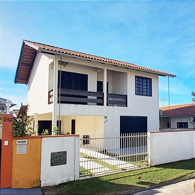 COD-16 Ótimo Sobrado 4 quartos 2 Banheiros 100m da Praia Região Boca da Barra Baln. Barra do Sul/SC