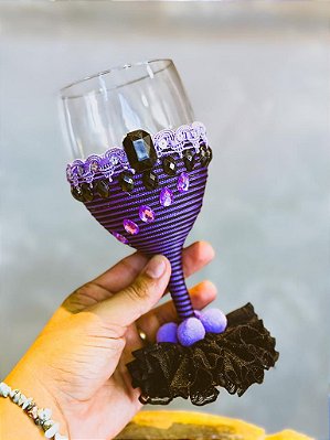 Taça Luxo Roxa com preto